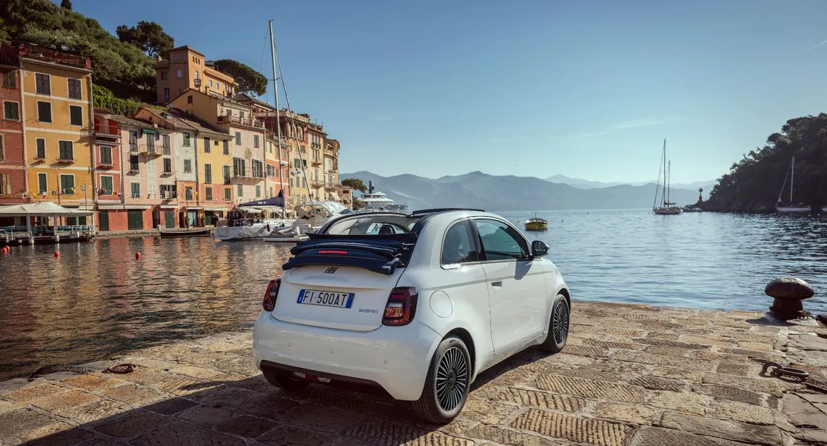 Fiat 500 Hybrid in promozione a settembre: tasso zero, anticipo zero e rata da €149