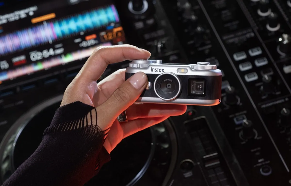 Fujifilm lancia instax Link WIDE 2 e instax Pal 2: funzioni e prezzi