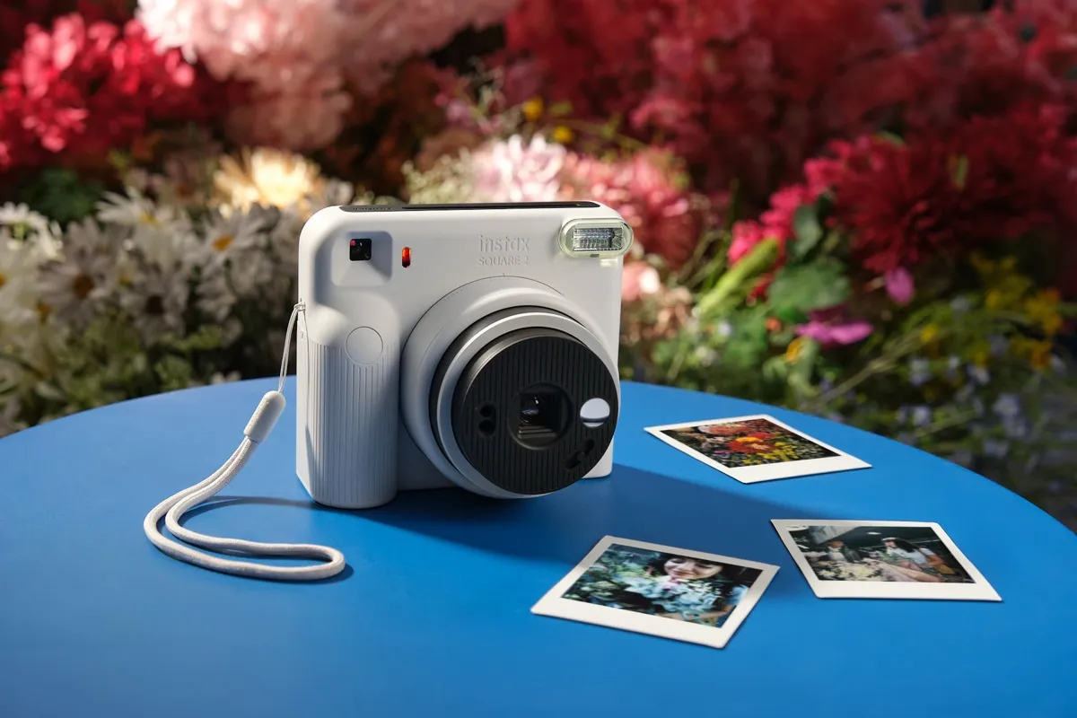 Fujifilm instax SQUARE 2: la nuova fotocamera istantanea 1:1