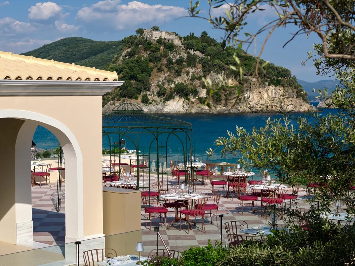 Il Restyling del Parga Beach Resort a Cura di CTRLZAK