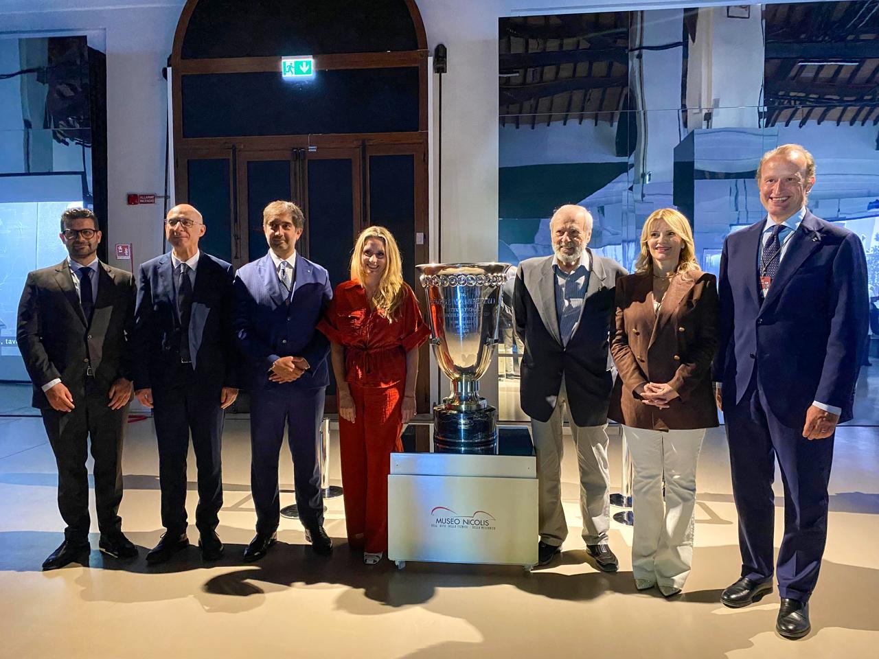 Il Trofeo di Nuvolari torna a Mantova: la Coppa Vanderbilt in mostra