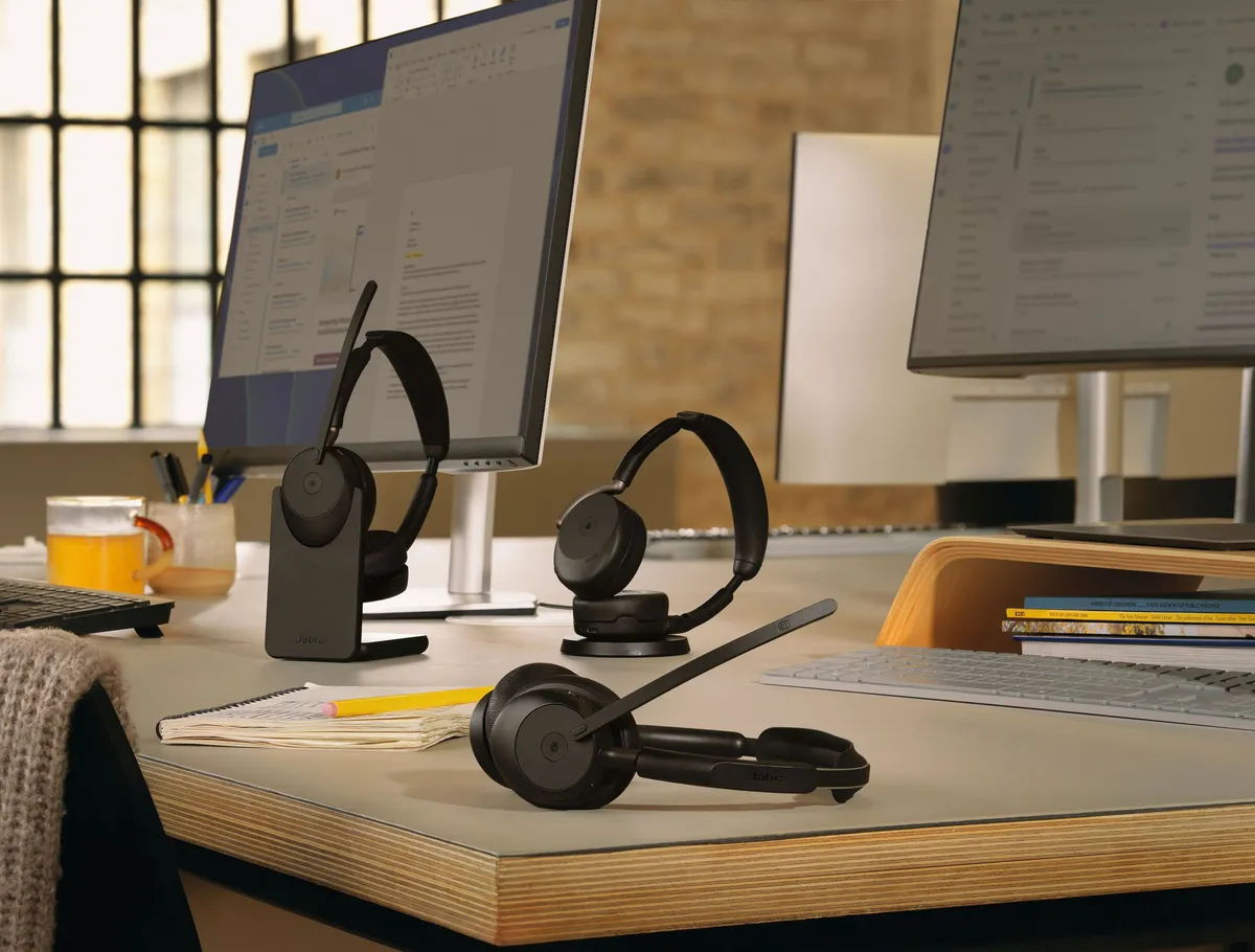 Jabra Evolve3: cuffie per il lavoro moderno che si adattano a ogni stile