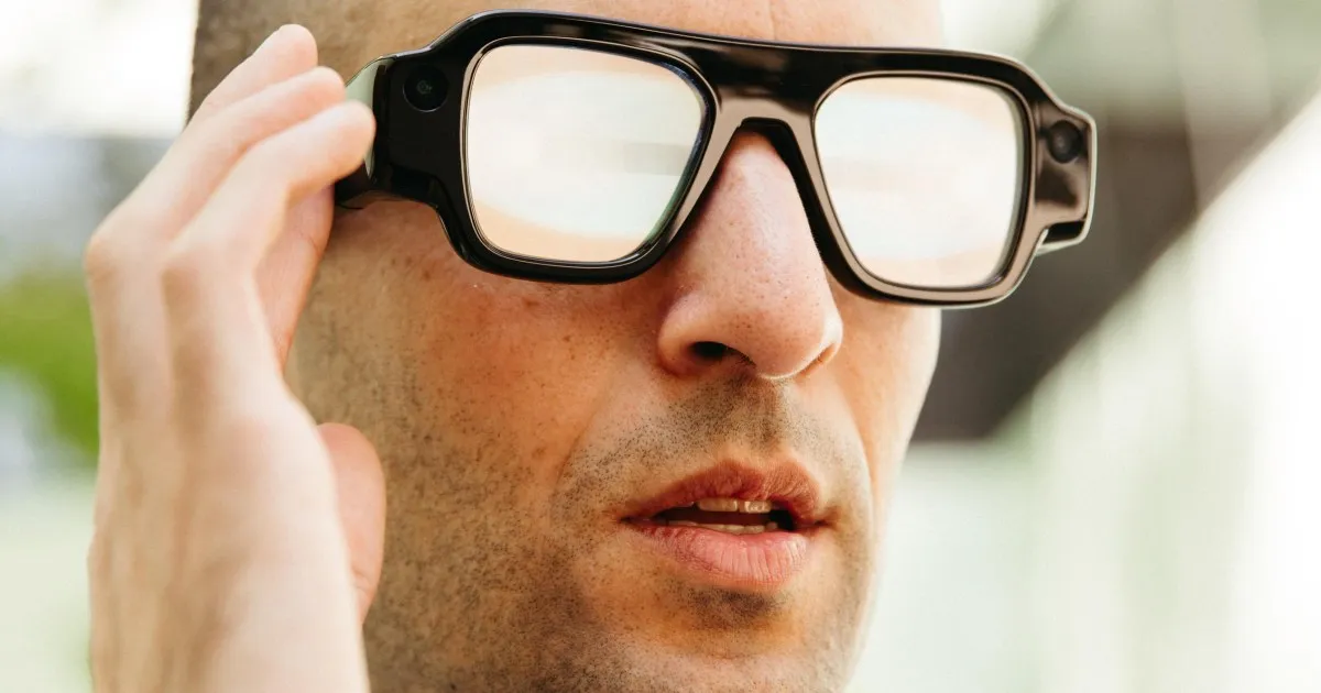 L'era delle smart glasses: Snap rivoluziona con un nuovo modello
