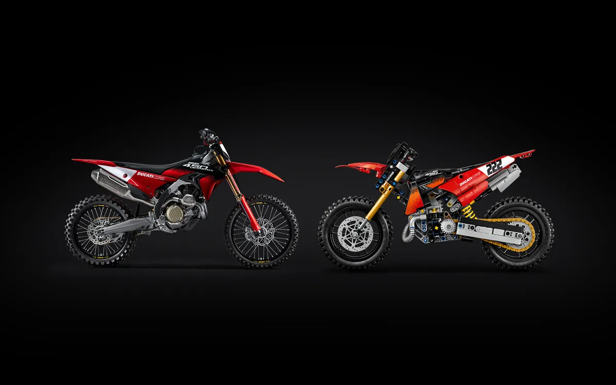 LEGO Technic Ducati Desmo450 MX Factory: il set da cross in mattoncini