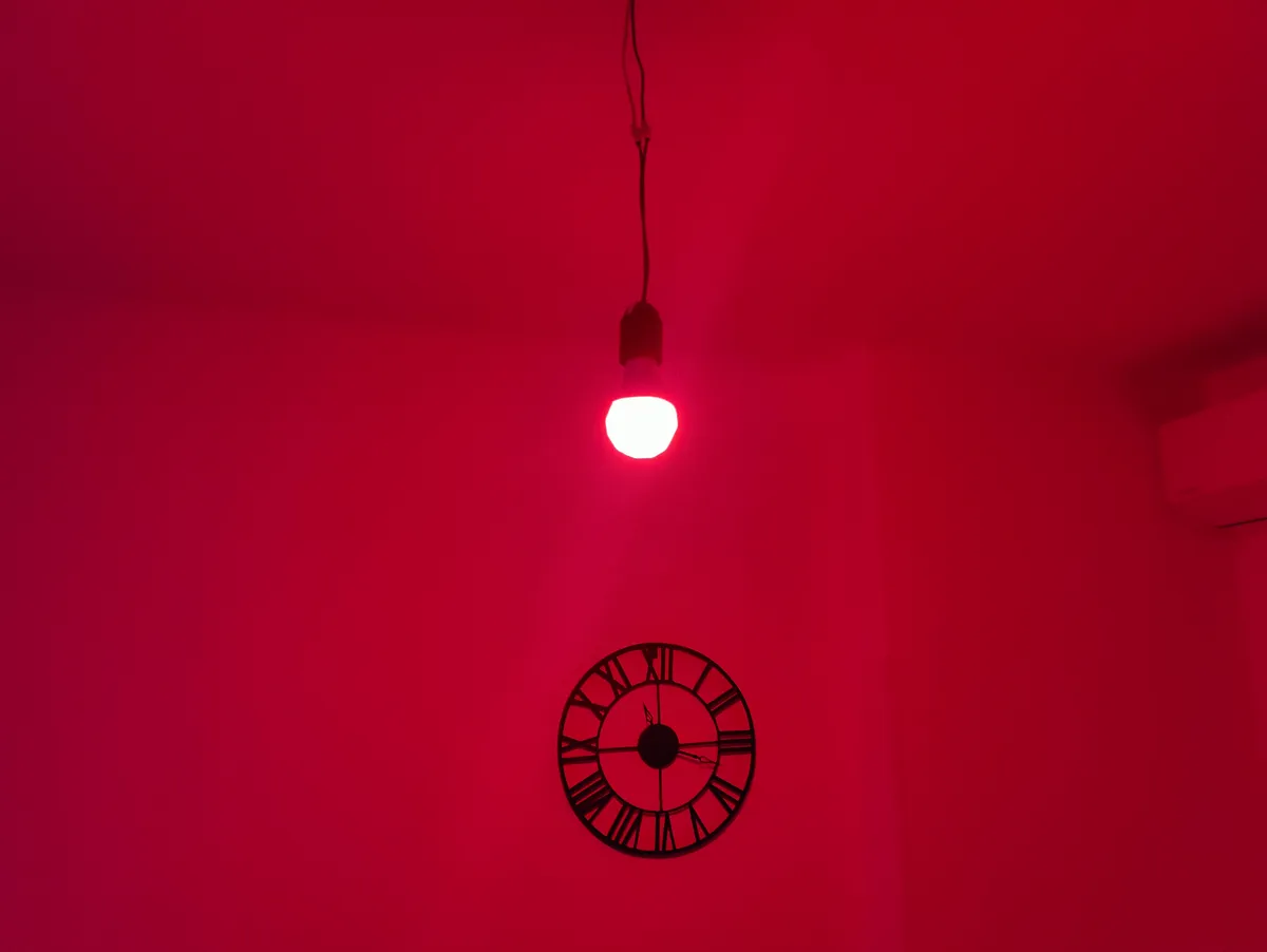 Recensione Recensione Nanoleaf Essentials E27: La Lampadina Smart Matter