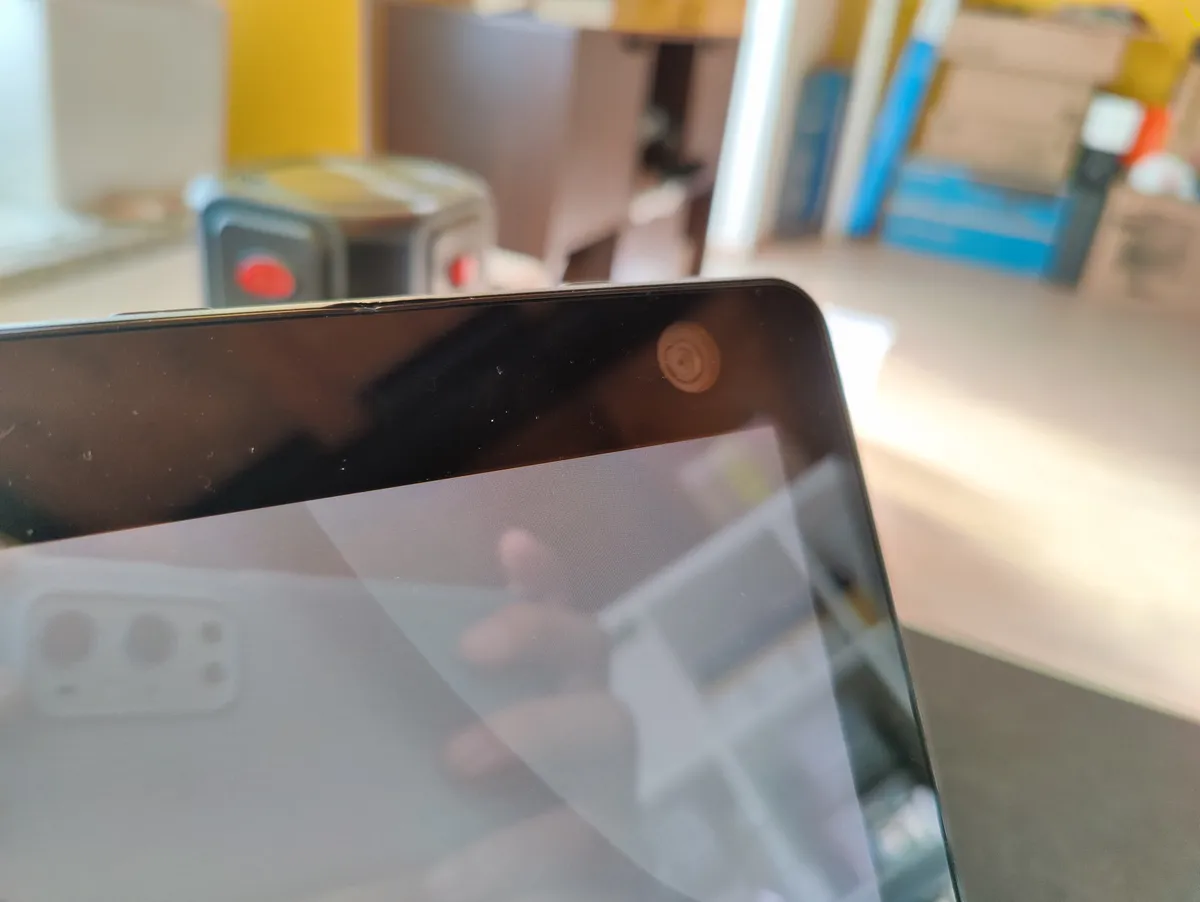 Recensione Recensione Amazon Echo Show 10 (3ª Gen): L'Assistente che Ti Segue