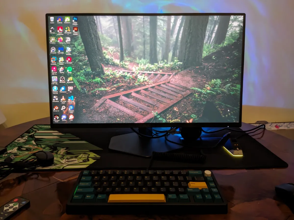 Recensione Recensione AOC 25G4SXU: monitor da gaming Fast IPS a 310 Hz