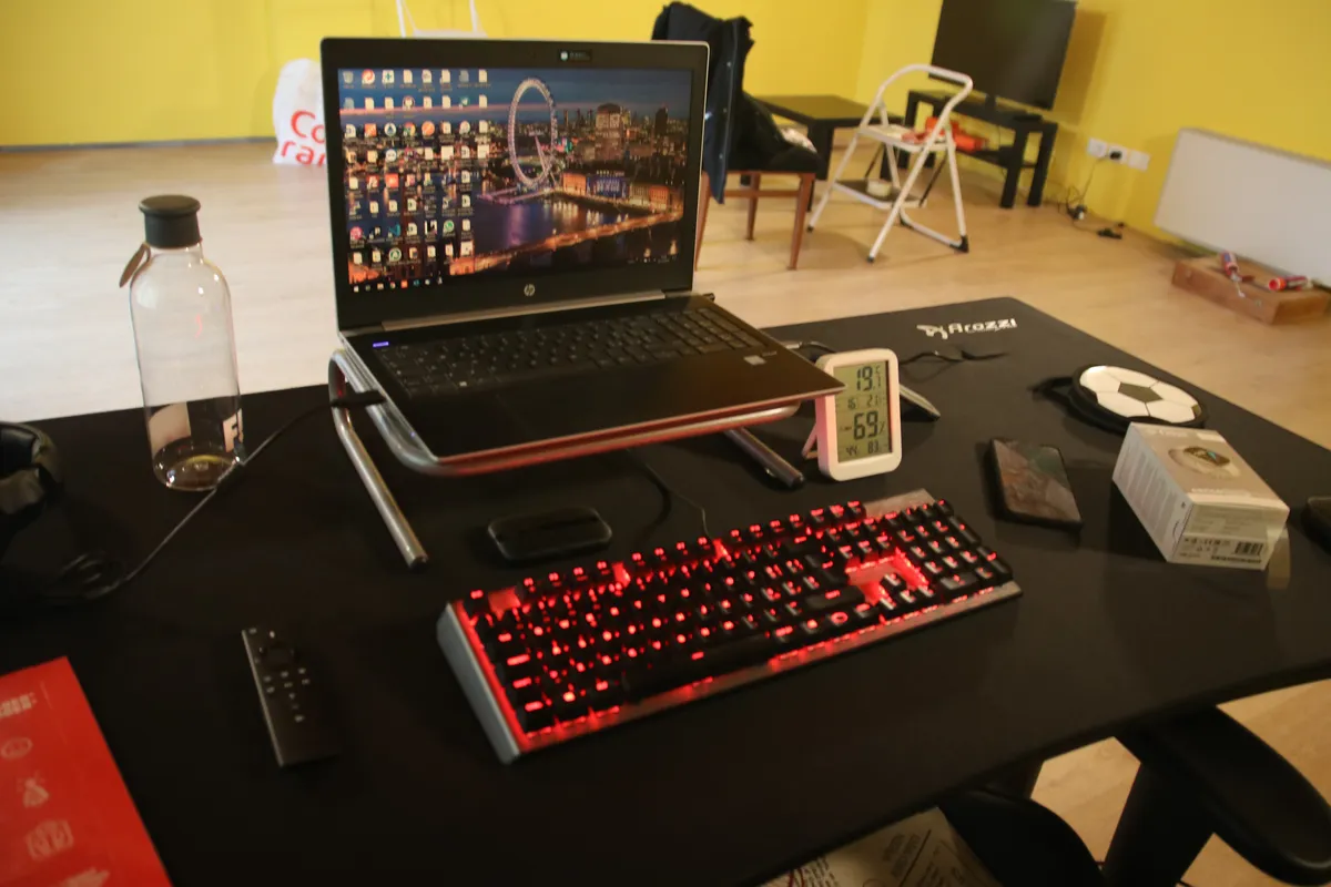 Recensione Arozzi Arena, la recensione: una scrivania da sogno non solo per i gamers