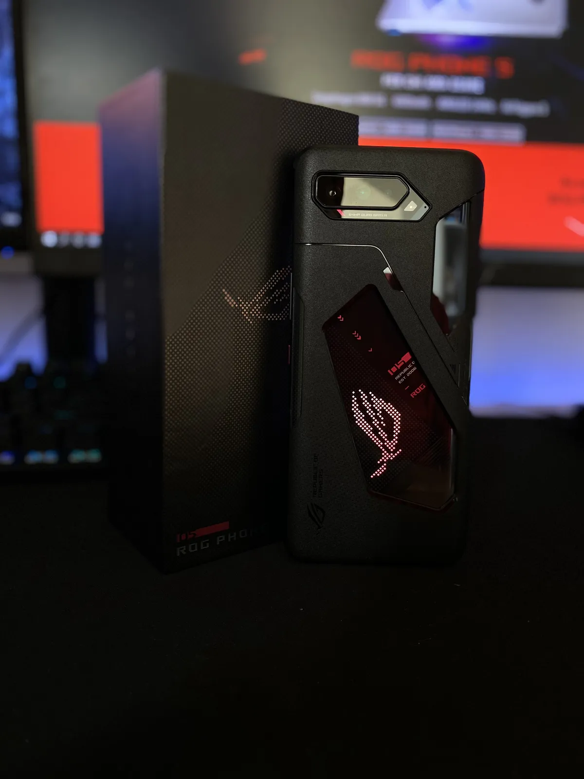 Recensione Recensione Asus ROG Phone 5: il re indiscusso dei gaming smartphone