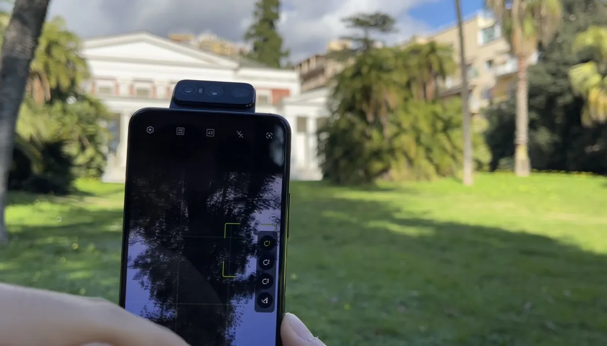 Recensione Recensione Asus Zenfone 7 Pro: il top di gamma più equilibrato