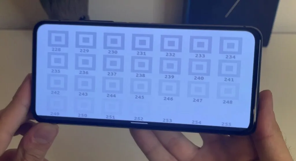 Recensione Recensione Asus Zenfone 7 Pro: il top di gamma più equilibrato