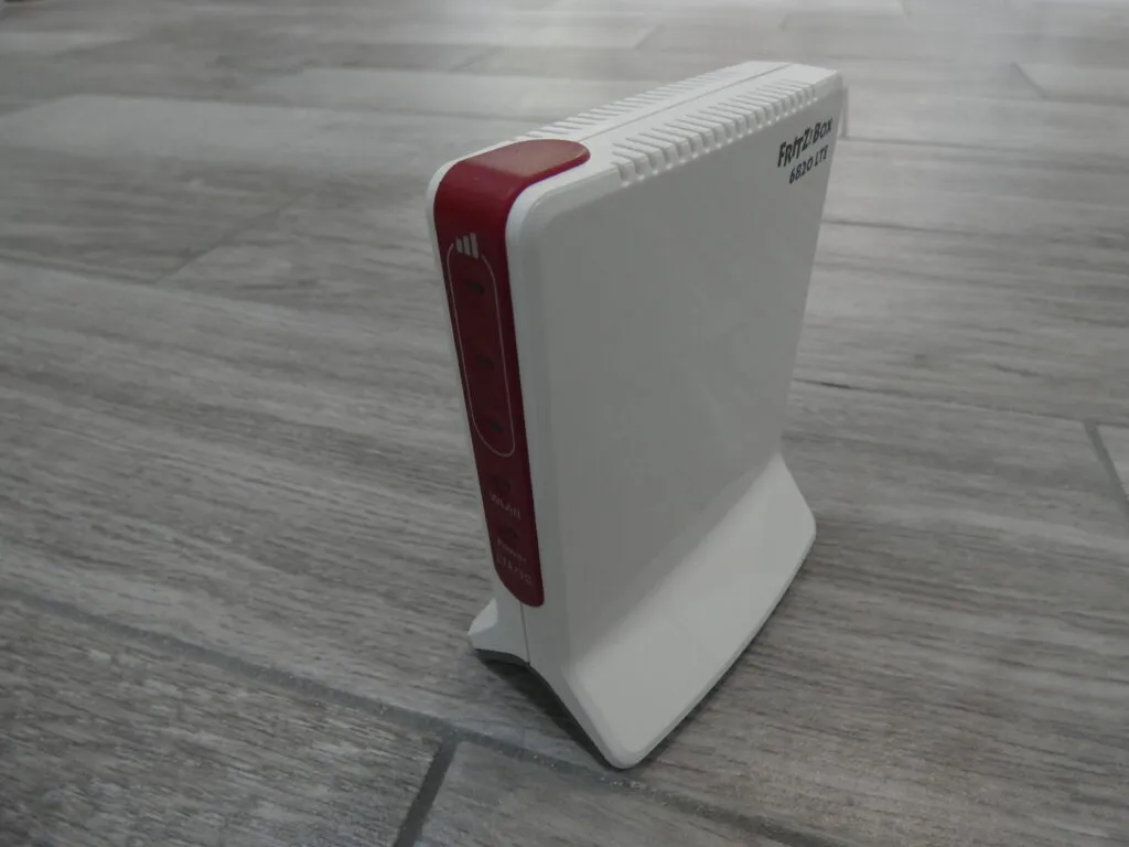 Recensione AVM Fritz!Box 6820 LTE: il router 4G compatto