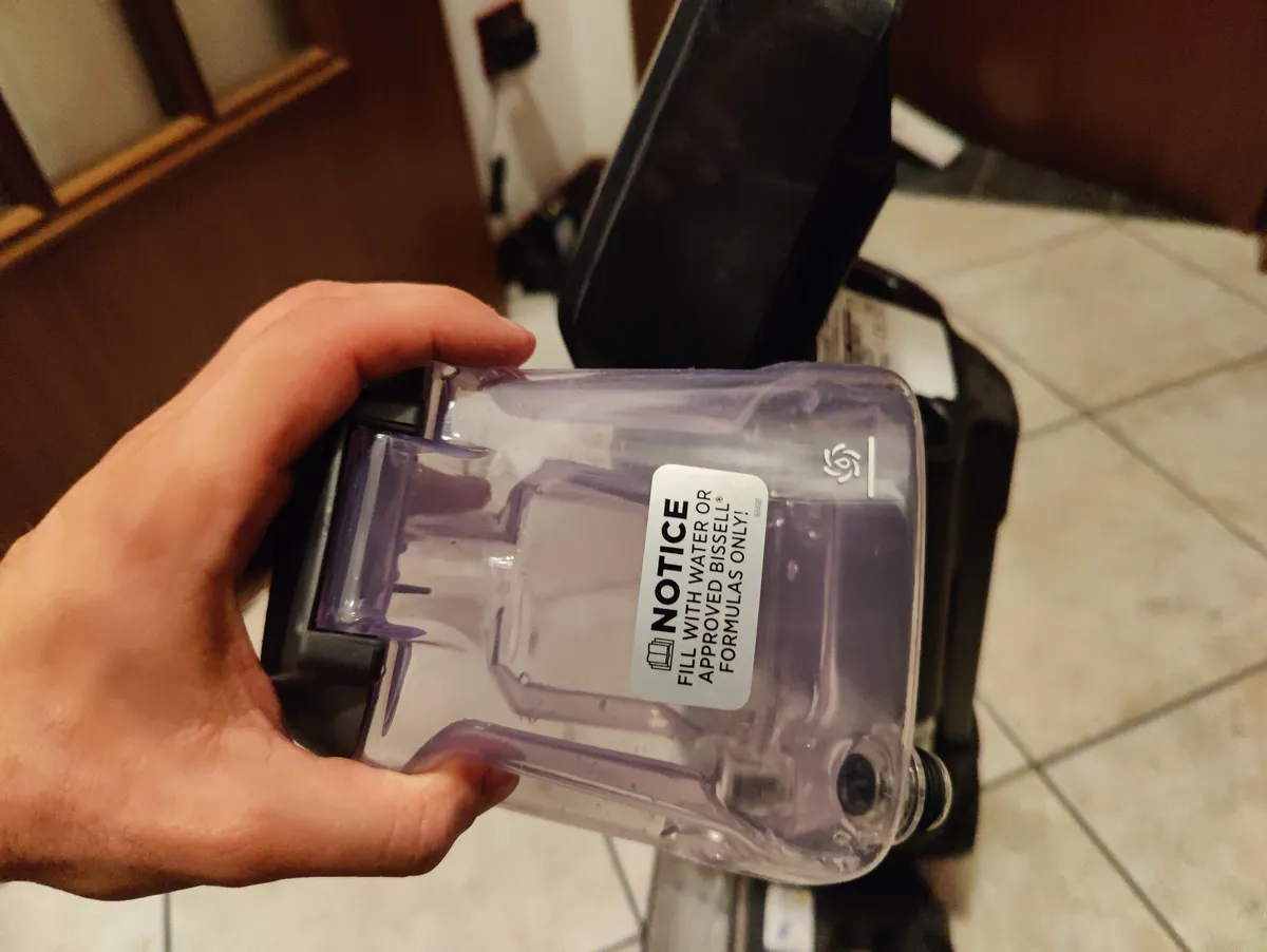 Recensione Recensione Bissell CrossWave X7 Plus: il lavapavimenti per chi ha animali