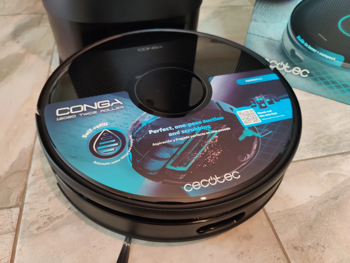 Recensione Cecotec Conga 12090: il robot aspirapolvere con base autosvuotante e prestazioni elevate
