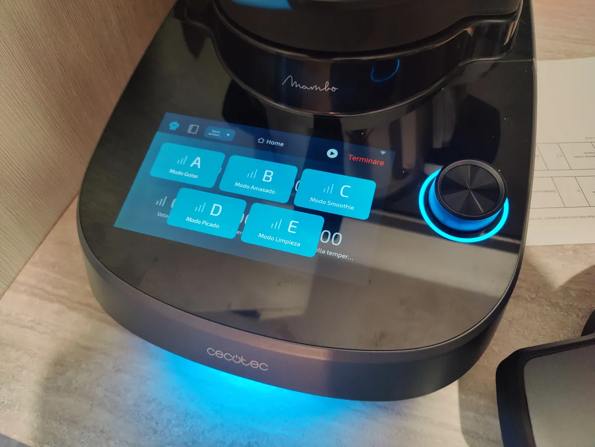 Recensione Cecotec Mambo Cooking Total Gourmet: il robot da cucina con dispenser automatico