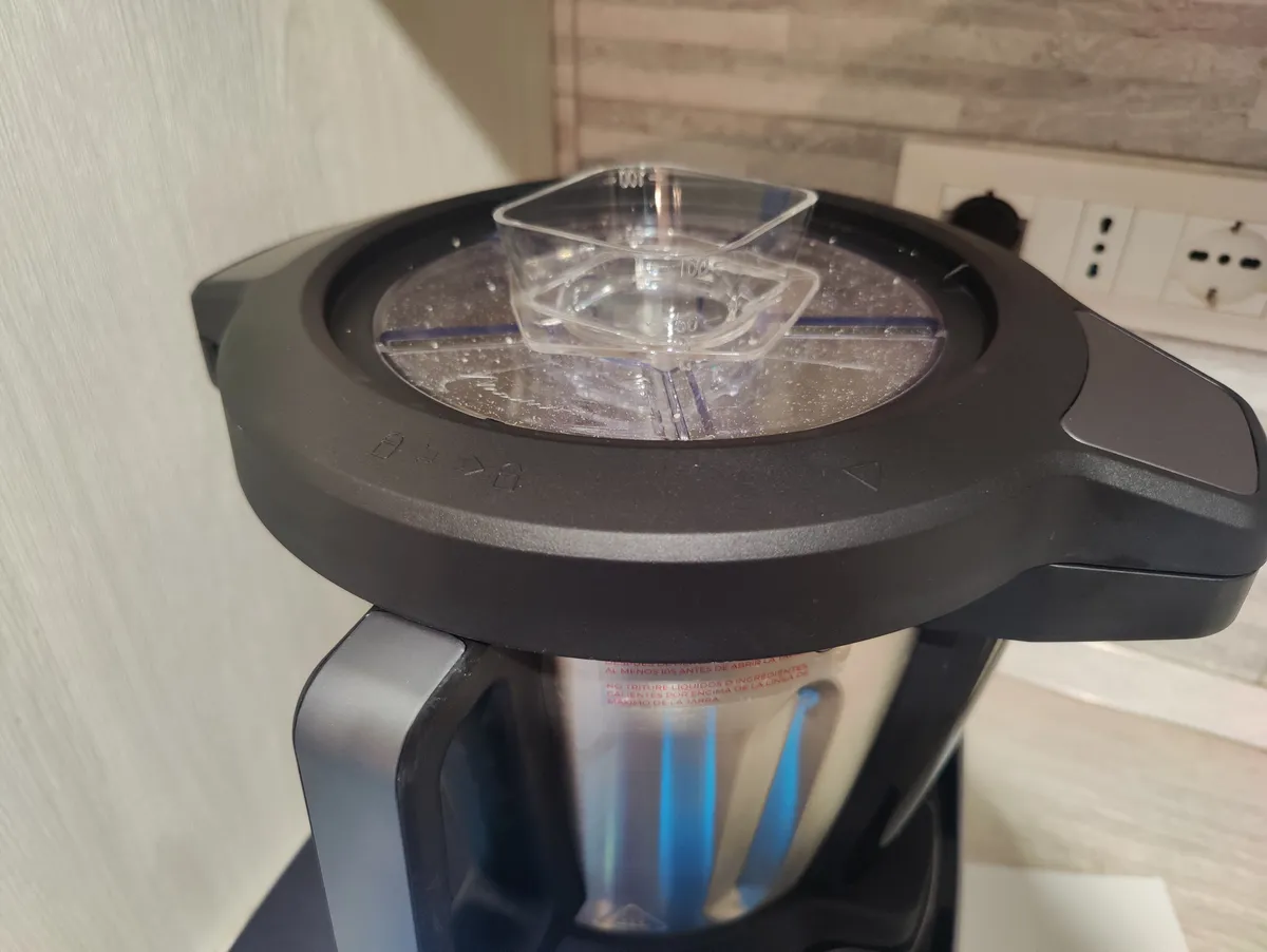 Recensione Cecotec Mambo Cooking Total Gourmet: il robot da cucina con dispenser automatico