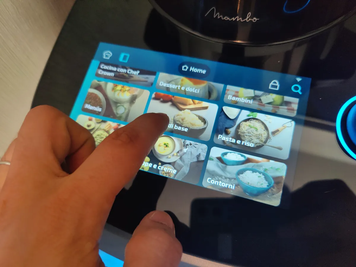 Recensione Cecotec Mambo Cooking Total Gourmet: il robot da cucina con dispenser automatico