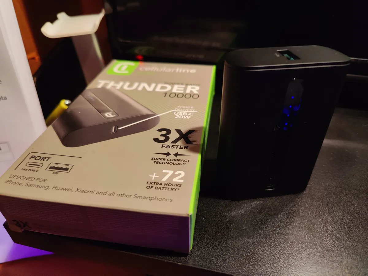 Recensione Recensione Cellularline Thunder 10000: Il Powerbank Compatto da 20W