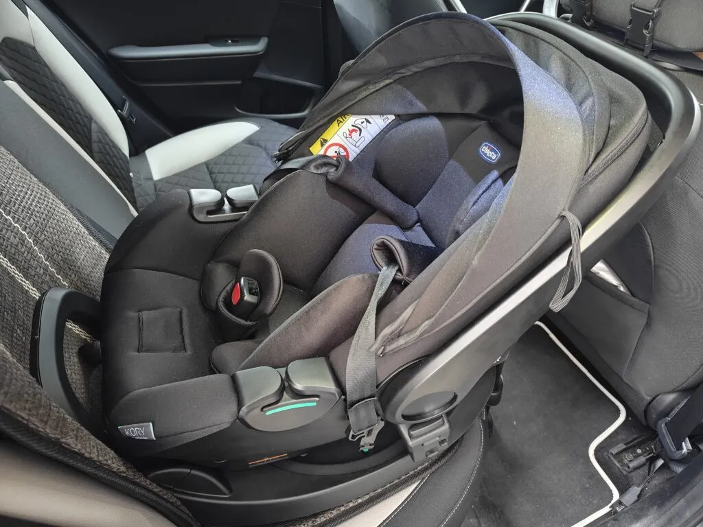 Recensione Chicco Full 360 i-Size: sicurezza e praticità in auto