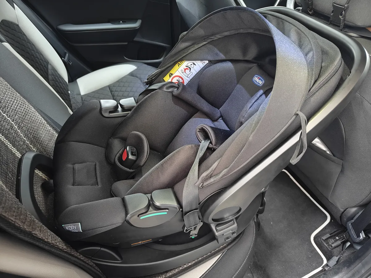 Recensione Recensione Chicco Full 360 i-Size: sicurezza e praticità in auto