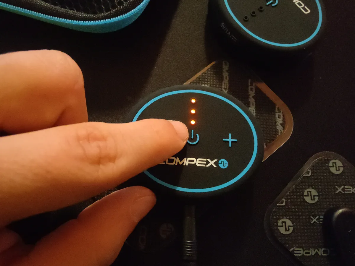 Recensione Recensione Compex Mini: l'elettrostimolatore smart wireless per sportivi