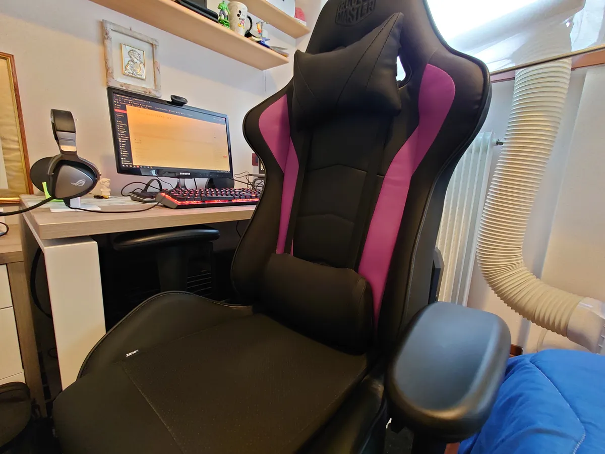 Recensione Recensione Cooler Master Caliber R1: sedia gaming comoda e solida