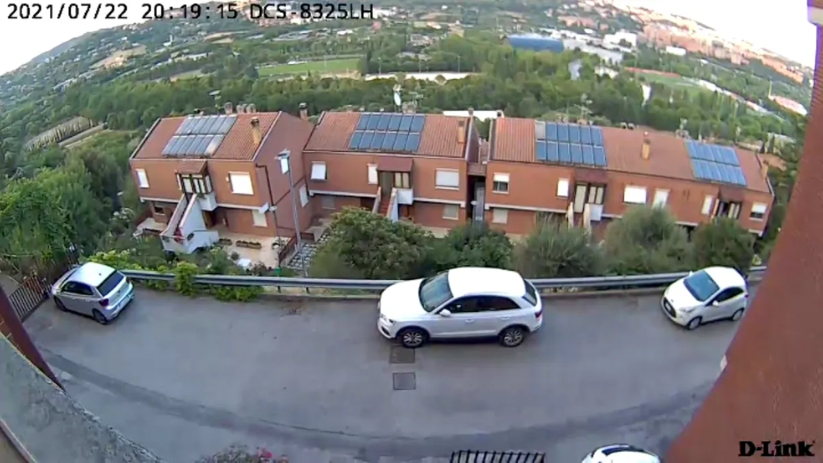 Recensione D-Link DCS-8325LH: la videosorveglianza da interni con IA