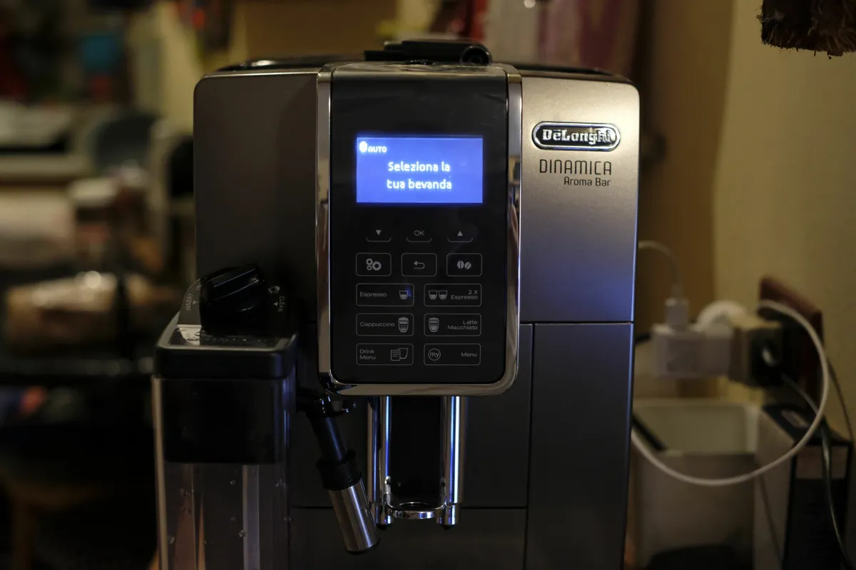 Recensione De'Longhi Dinamica Aroma Bar: la macchina da caffè perfetta per ogni amante