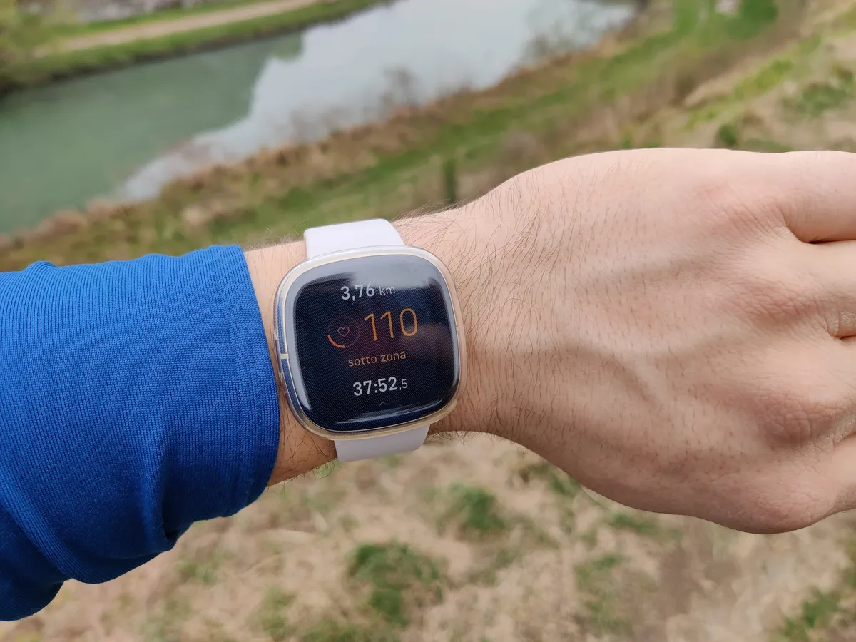 Recensione Recensione Fitbit Sense: lo smartwatch definitivo per la salute