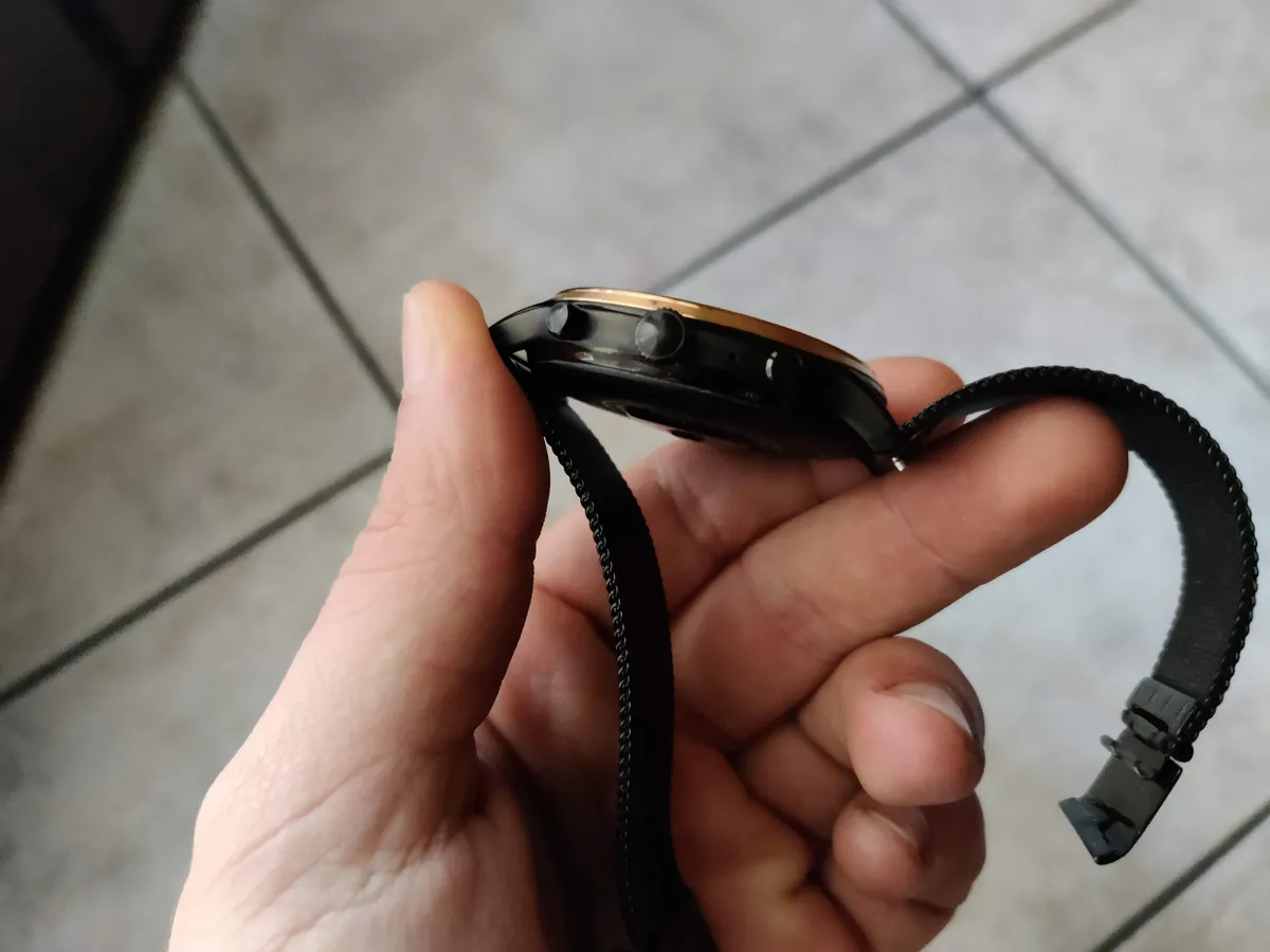 Recensione Recensione Fossil Julianna HR Gen 5: eleganza Wear OS al polso