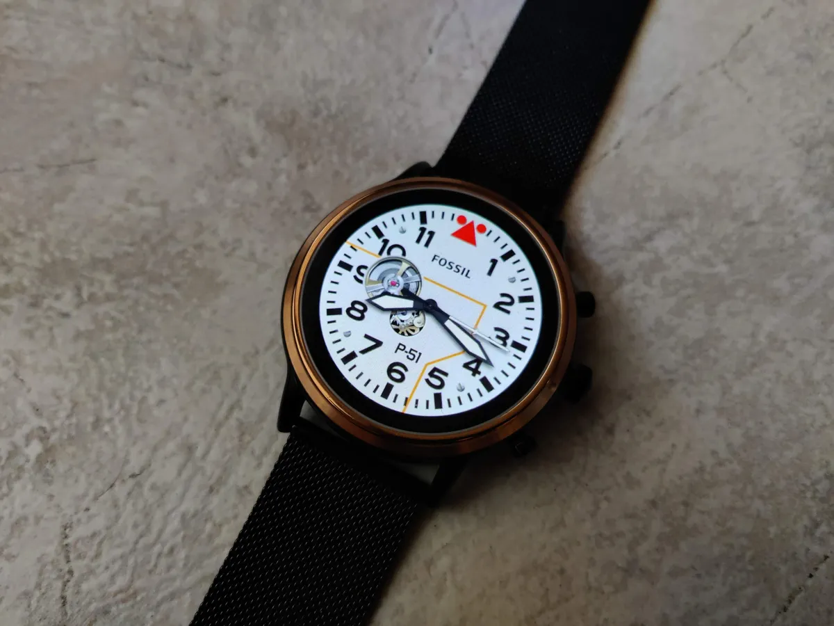 Recensione Recensione Fossil Julianna HR Gen 5: eleganza Wear OS al polso