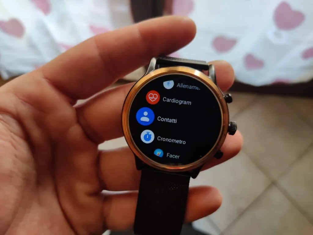 Recensione Recensione Fossil Julianna HR Gen 5: eleganza Wear OS al polso