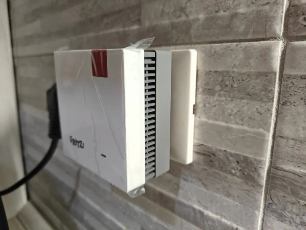 Recensione Recensione FRITZ!Repeater 1700: Wi-Fi 7 invisibile e potente