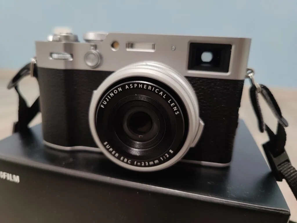 Recensione Recensione Fujifilm X100VI: la fotocamera compatta definitiva con IBIS