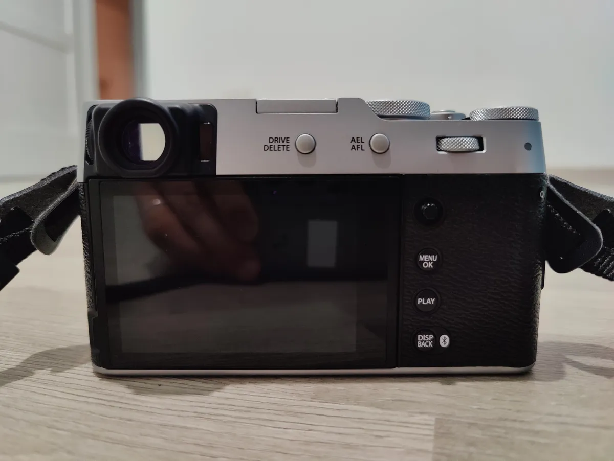 Recensione Recensione Fujifilm X100VI: la fotocamera compatta definitiva con IBIS