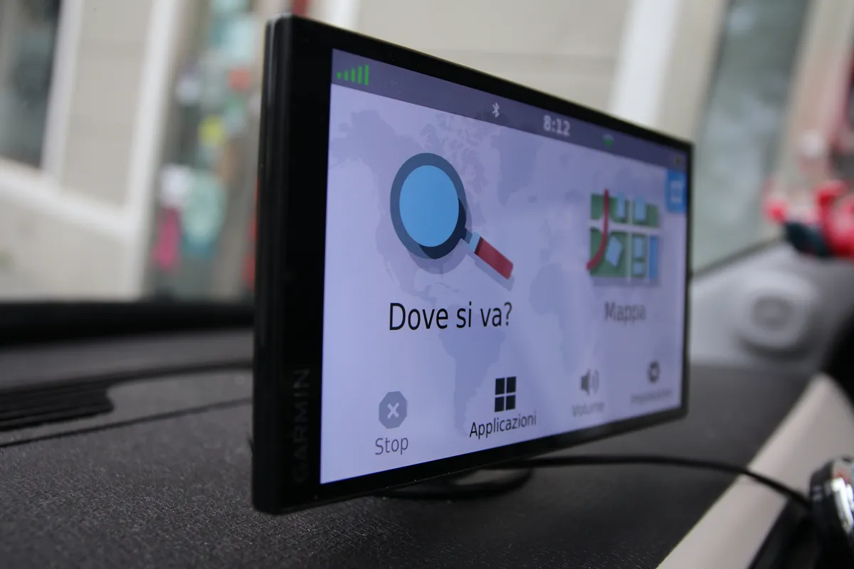 Recensione Recensione Garmin DriveSmart 65: il navigatore smart definitivo