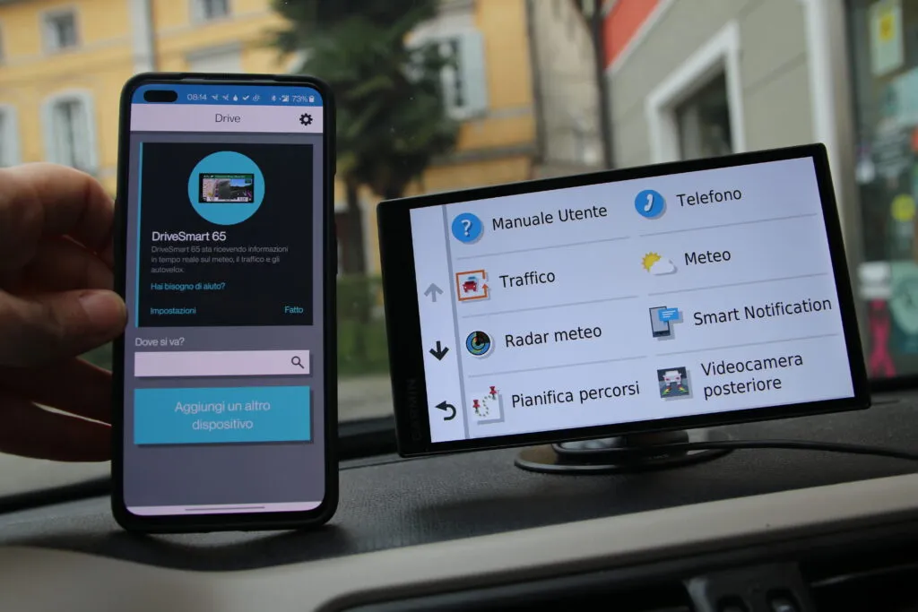 Recensione Recensione Garmin DriveSmart 65: il navigatore smart definitivo