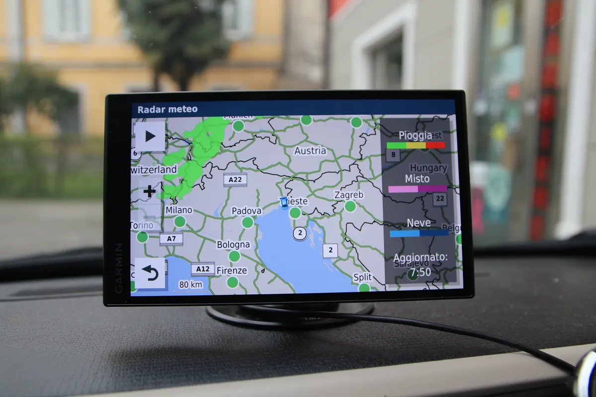 Recensione Recensione Garmin DriveSmart 65: il navigatore smart definitivo