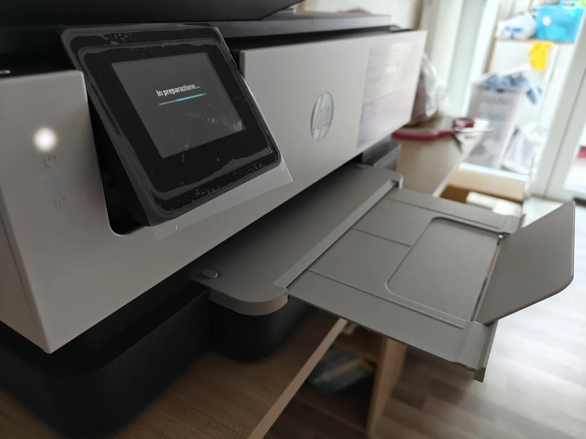 HP OfficeJet Pro 8122e vista frontale