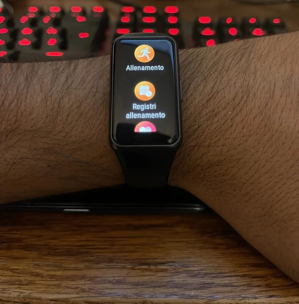 Recensione Recensione Huawei Band 6: la smartband dal cuore di smartwatch