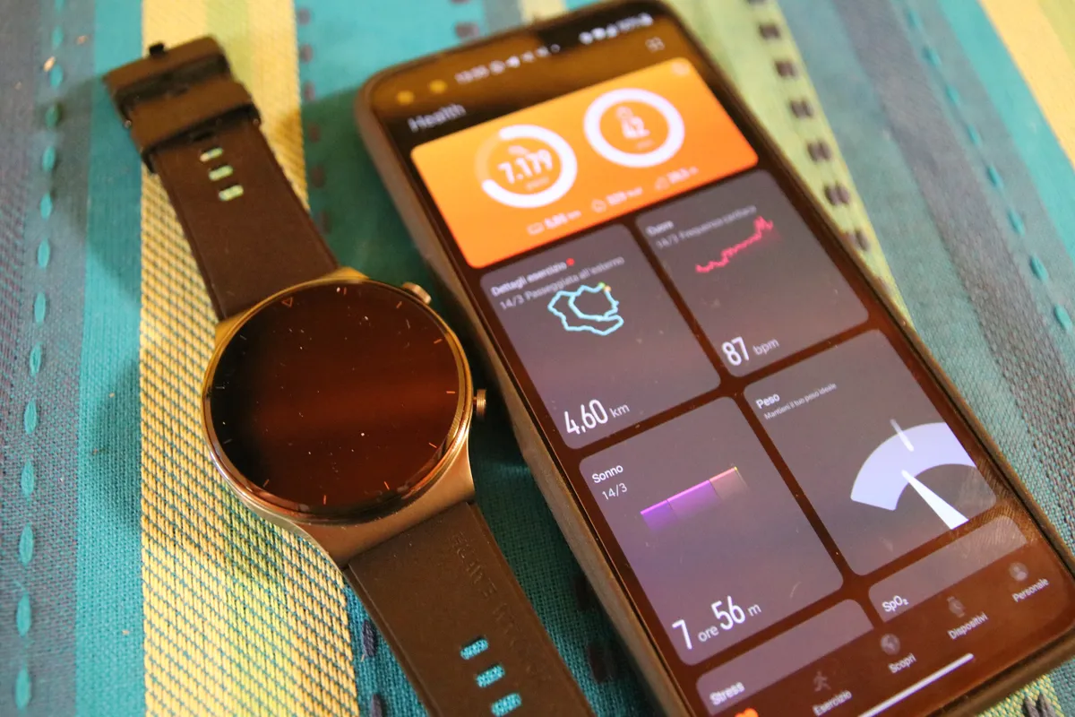 Recensione Recensione Huawei Watch GT 2 Pro: eleganza in titanio e zaffiro