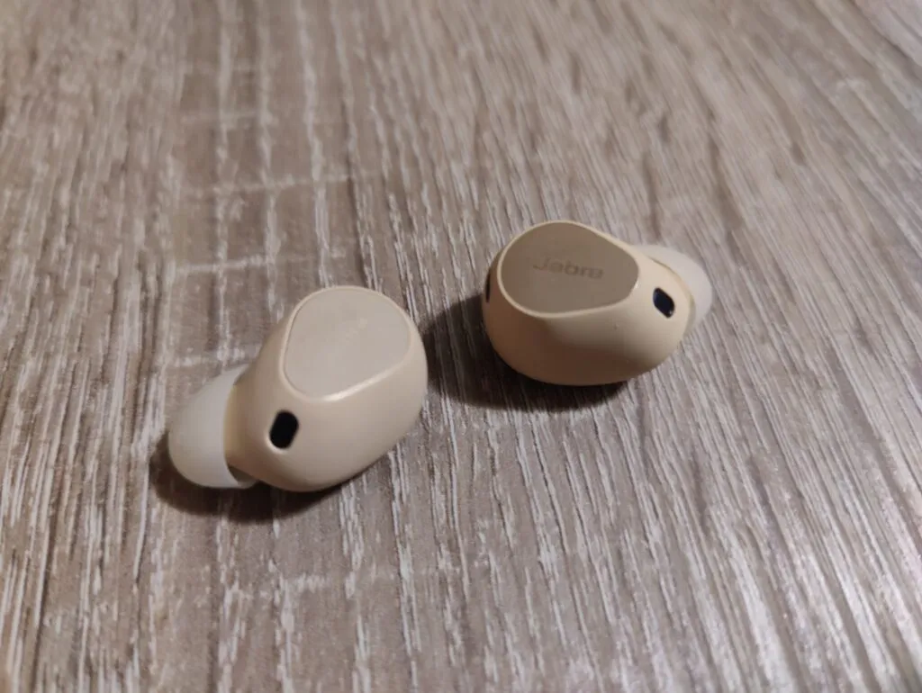 Recensione Recensione Jabra Elite 10: audio Dolby e chiamate perfette