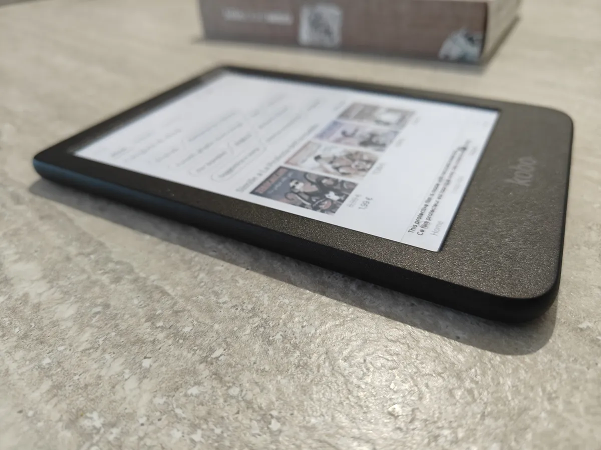 Recensione Recensione Kobo Clara Colour: la rivoluzione del colore su E Ink