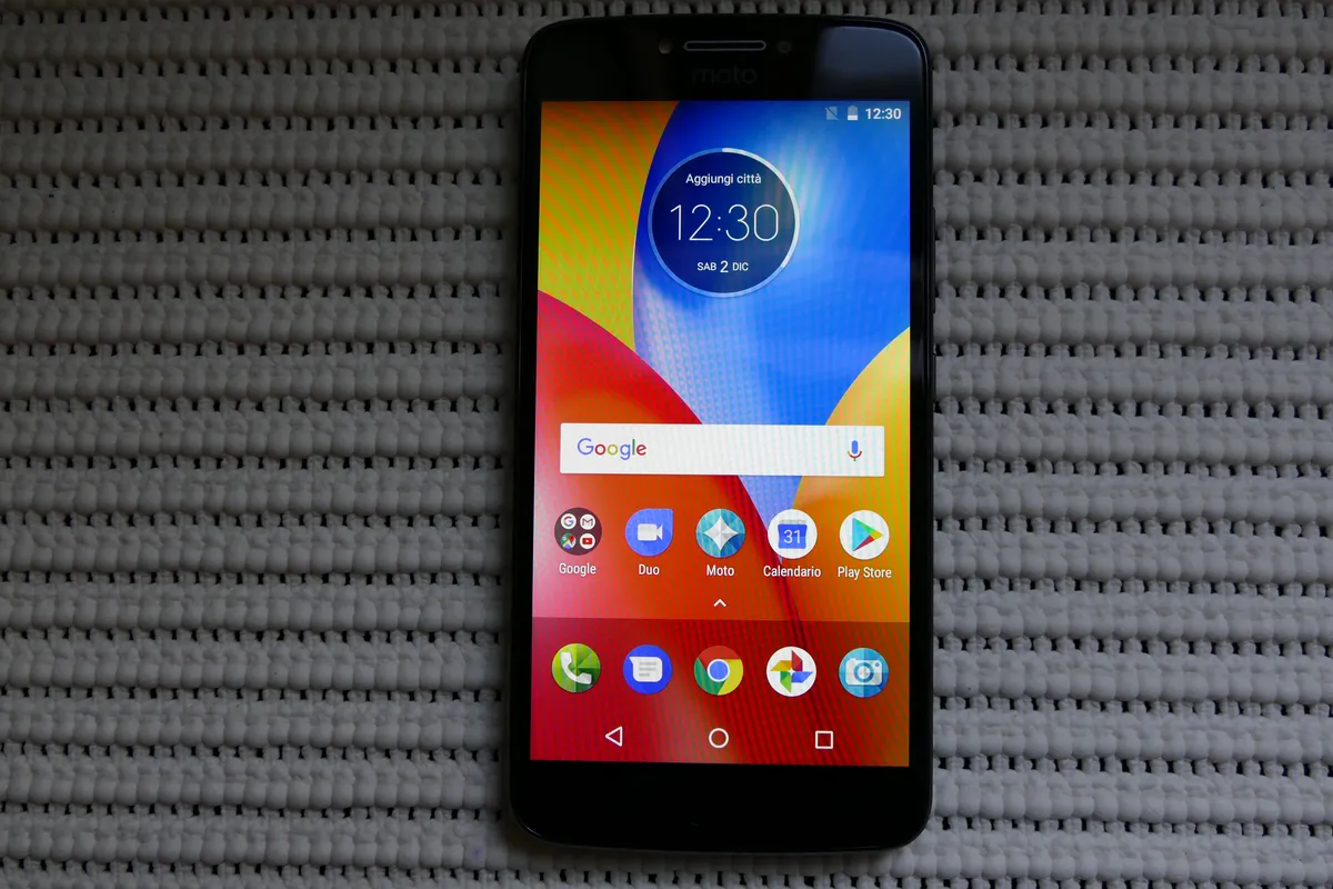 Recensione Recensione Moto E4 Plus: autonomia record e finiture premium