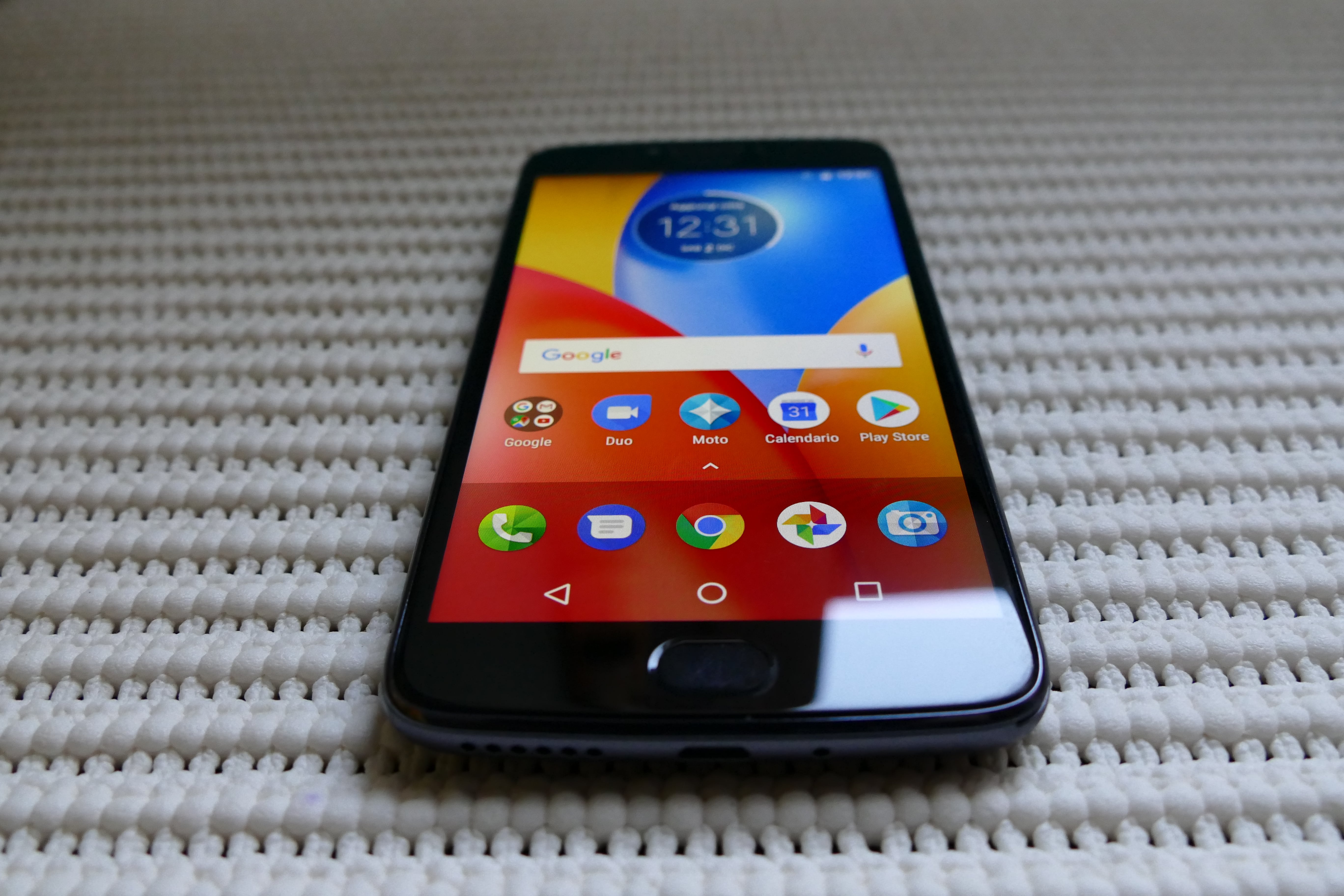 Recensione Moto E4 Plus: autonomia record e finiture premium