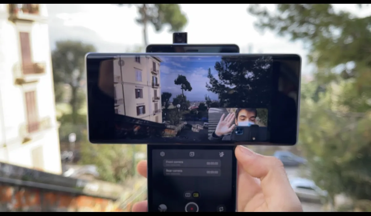Recensione Recensione LG Wing: lo smartphone con display rotante che innova