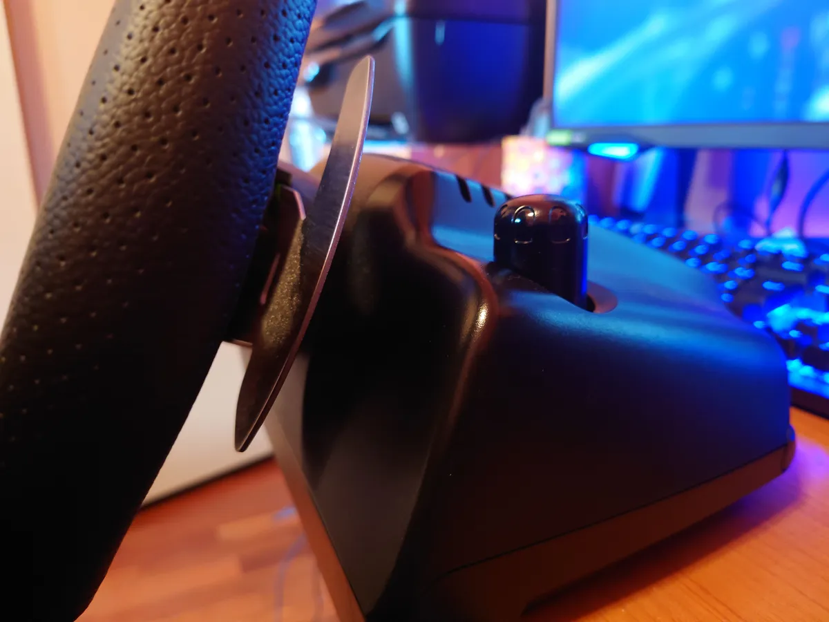 Recensione Recensione Logitech G29: volante cult per la guida virtuale