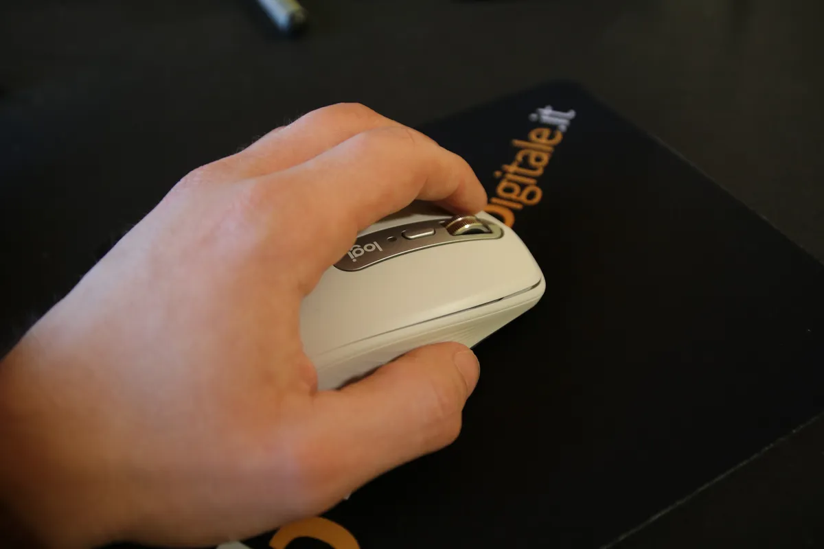 Recensione Recensione Logitech MX Anywhere 3 per Mac: Mouse Portatile al Top