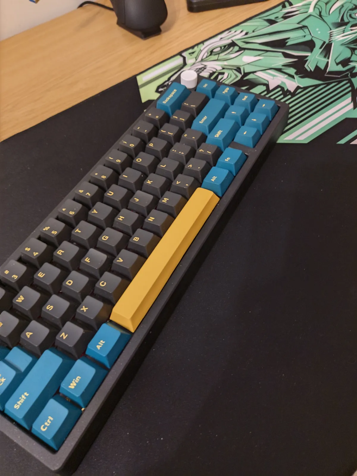 Recensione Recensione Meletrix Zoom65 EE: La Tastiera Custom Definitiva