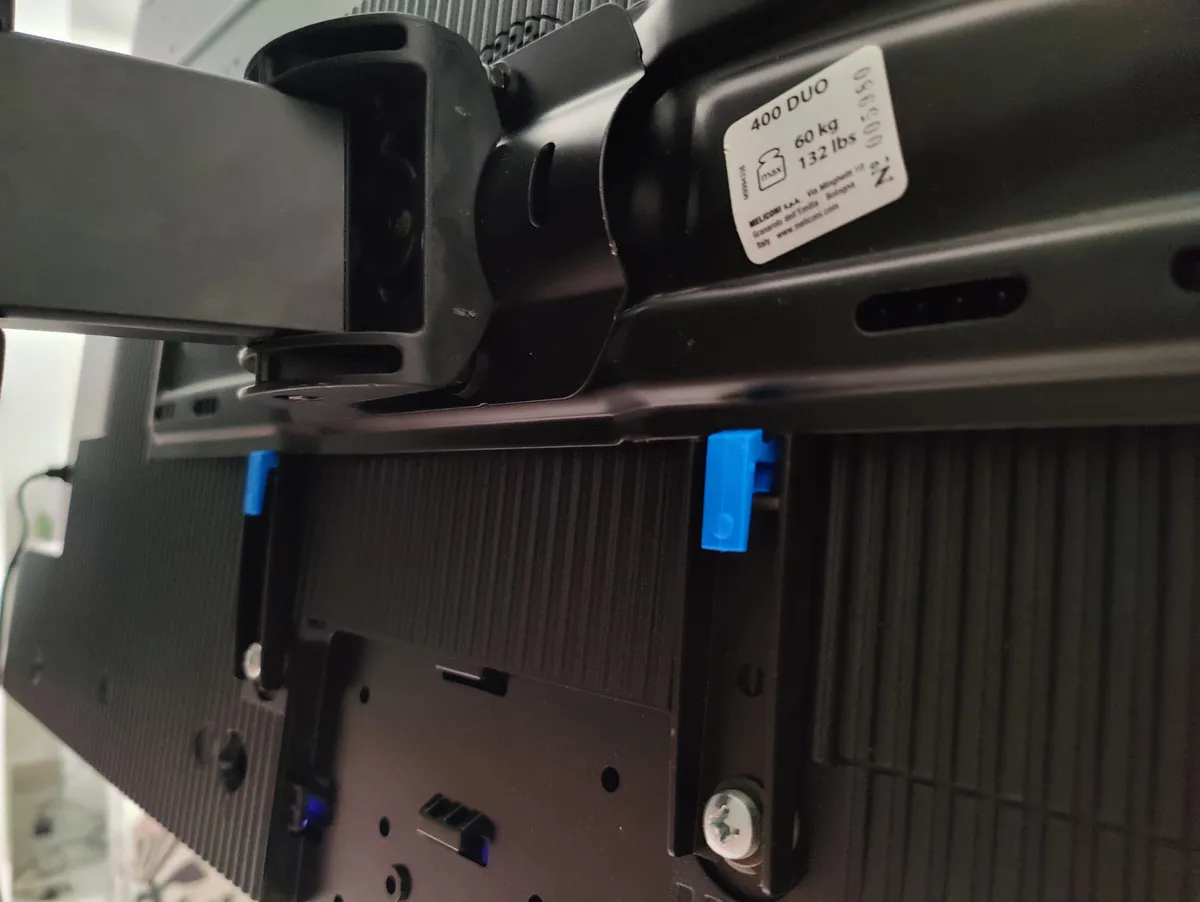 Recensione Meliconi 400 Duo: il supporto TV inclinabile che sorprende
